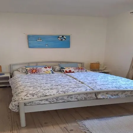 Mediterranean House - Two Bedroom With Terrace Lejlighed