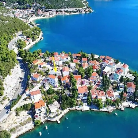 Mediterranean House - Two Bedroom With Terrace * Klek