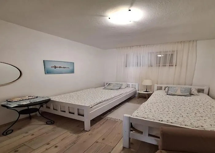 Mediterranean House - Two Bedroom With Terrace Appartamento Klek